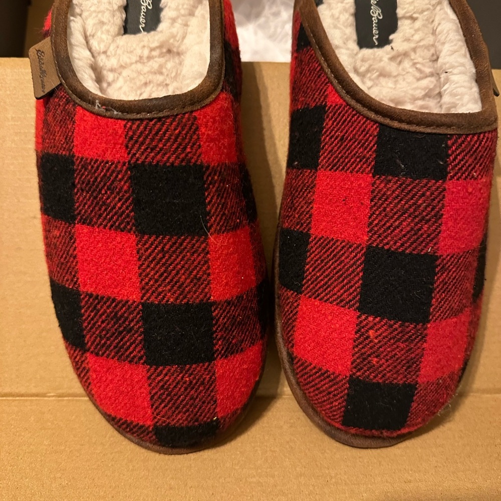 Eddie Bauer slippers